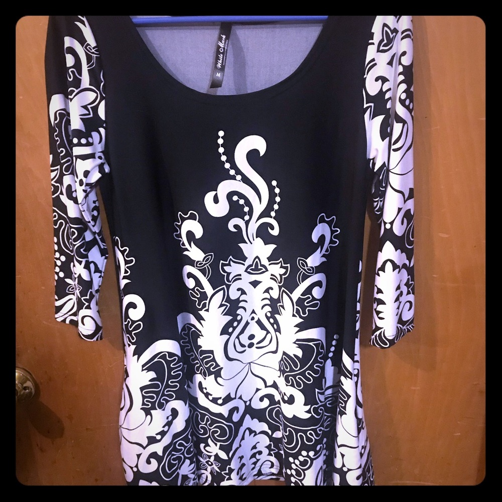 Black & white women’s dress top!